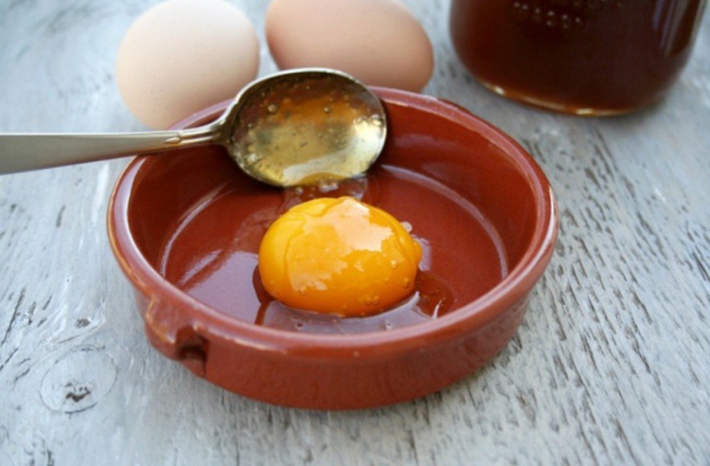 Trứng gà đánh mật ong giúp bảo vệ và cải thiện chất lượng tinh binh